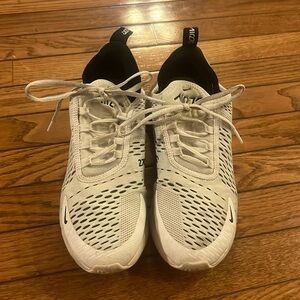 Nike Air Max 270